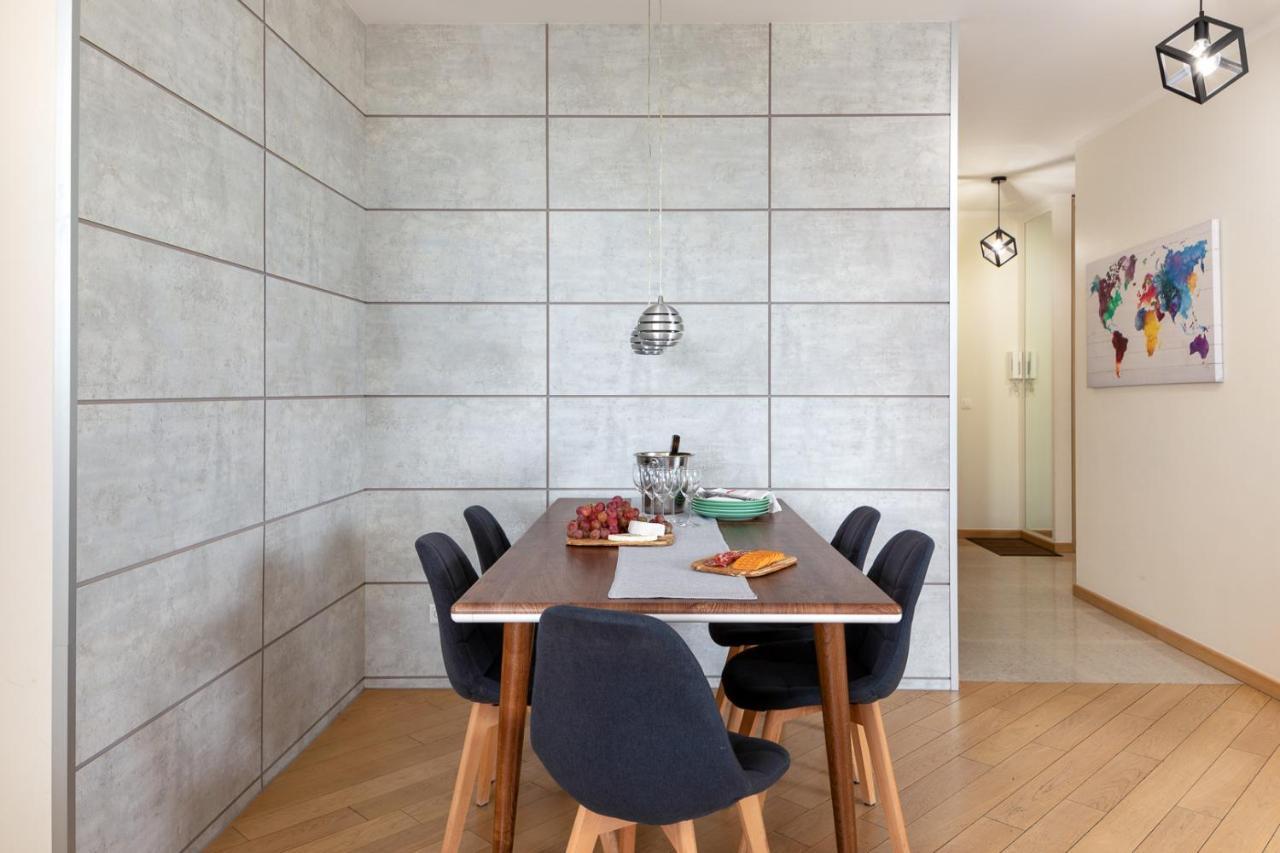 Apartment Slominskiego 5 II With Balcony By Noclegi Renters Warsawa Bagian luar foto