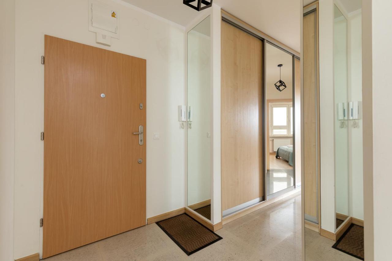 Apartment Slominskiego 5 II With Balcony By Noclegi Renters Warsawa Bagian luar foto